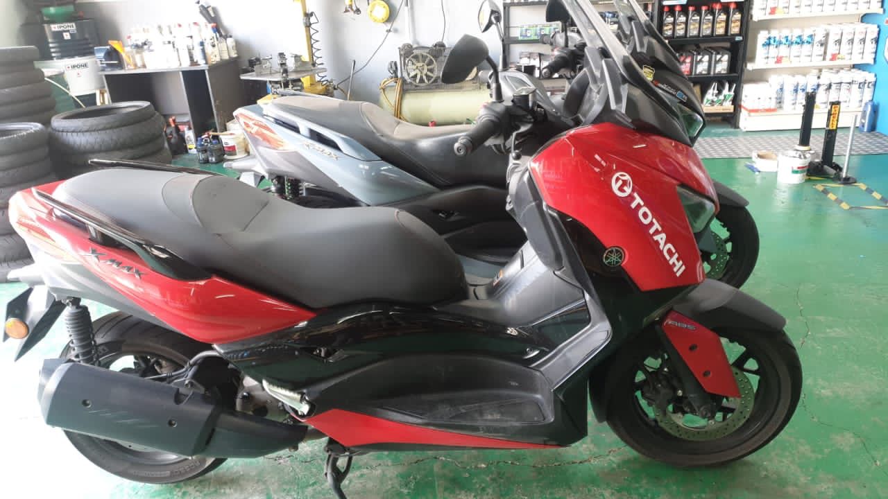 Totachi Sticker in motor 2